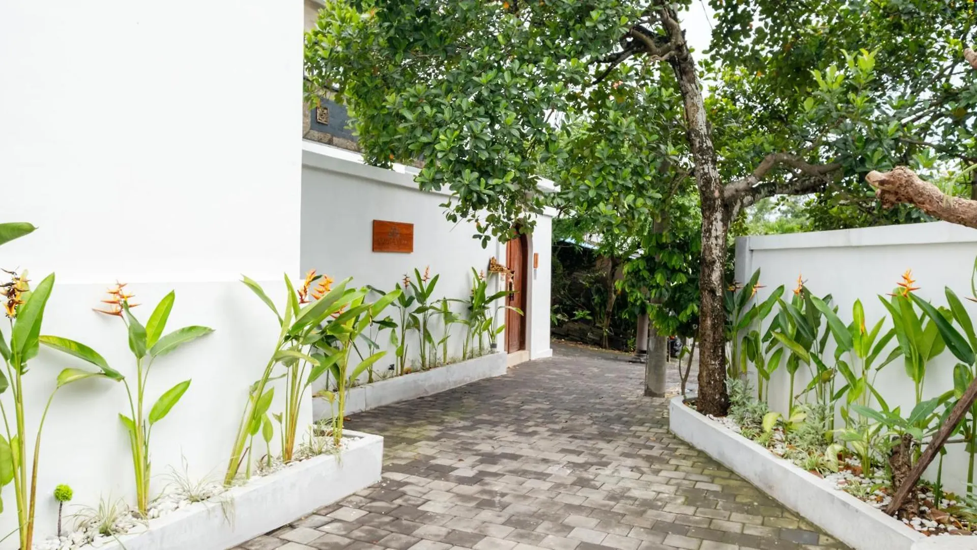 Kamila Villa 1 By Villa Finder Seminyak